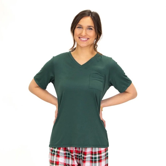 Royal Standard Women's Green Short Sleeve Pocket Tee - Picture 1 of 6